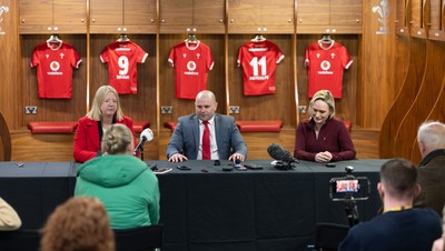 200125  New Wales Women’s Rugby Head Coach Announcement, Principality Stadium - Sean Lynn who has been appointed Head Coach of the Wales Women’s Rugby Team during press conference alongside Abi Tierney Chief Executive of the WRU, left, and Belinda Moore, Head of Women’s rugby for the WRU