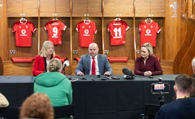 200125  New Wales Women’s Rugby Head Coach Announcement, Principality Stadium - Sean Lynn who has been appointed Head Coach of the Wales Women’s Rugby Team during press conference alongside Abi Tierney Chief Executive of the WRU, left, and Belinda Moore, Head of Women’s rugby for the WRU