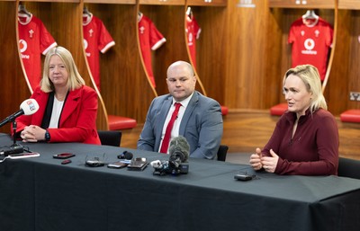 200125  New Wales Women’s Rugby Head Coach Announcement, Principality Stadium - Sean Lynn who has been appointed Head Coach of the Wales Women’s Rugby Team during press conference alongside Abi Tierney Chief Executive of the WRU, left, and Belinda Moore, Head of Women’s rugby for the WRU