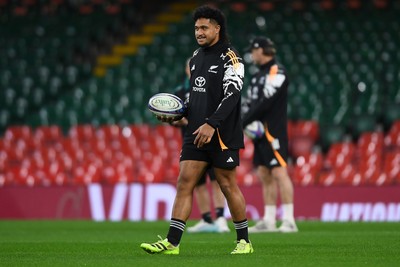 211125 - New Zealand Rugby Captains Run - Leicester Fainga'anuku during training ahead of the game against Wales tomorrow