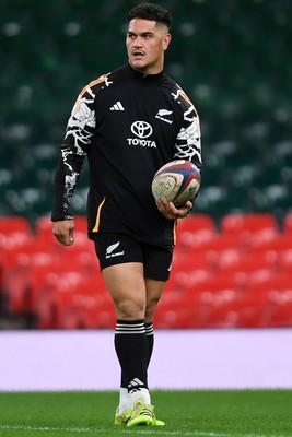 211125 - New Zealand Rugby Captains Run - Quinn Tupaea during training ahead of the game against Wales tomorrow