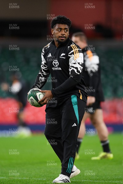 211125 - New Zealand Rugby Captains Run -  Peter Lakai during training ahead of the game against Wales tomorrow