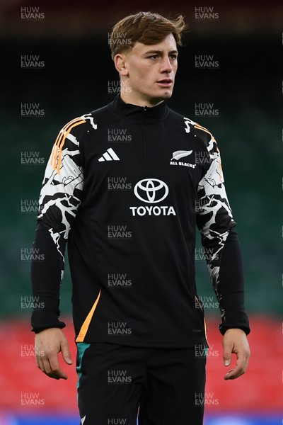 211125 - New Zealand Rugby Captains Run - Ruben Love during training ahead of the game against Wales tomorrow