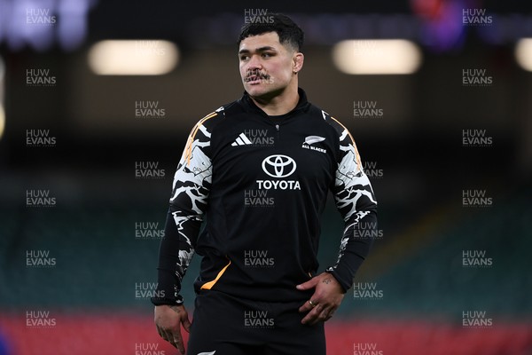 211125 - New Zealand Rugby Captains Run - Du’Plessis Kirifi during training ahead of the game against Wales tomorrow