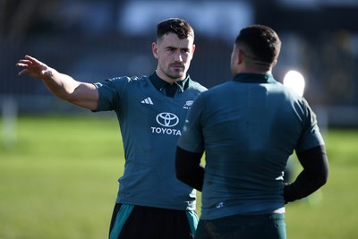 181125 - New Zealand Rugby Training - Cortez Ratima during training ahead of their upcoming match against Wales