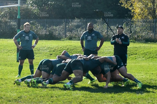 181125 - New Zealand Rugby Training - A scrum during training ahead of their upcoming match against Wales
