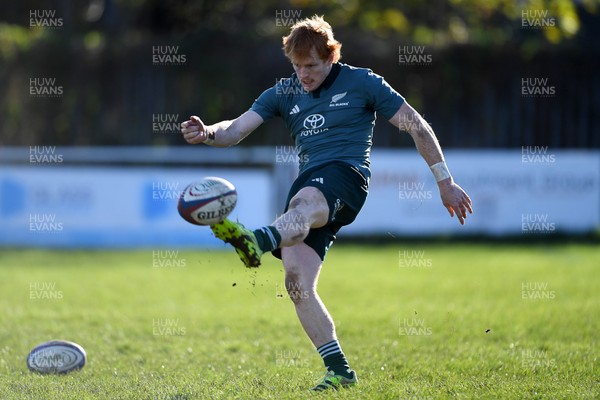 181125 - New Zealand Rugby Training - Finlay Christie during training ahead of their upcoming match against Wales