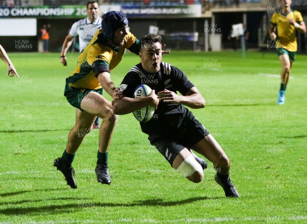 070618 -  New Zealand U20 v Australia U20, World Rugby U20 Championship, Pool A - Jamie Spowart of New Zealand races in to score try