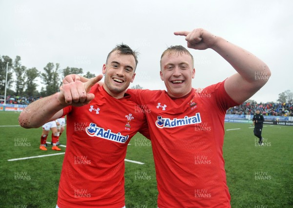 170619 - New Zealand U20 v Wales U20 - World Rugby Under 20 Championship - 5th Place Semi-Final -  Cai Evans of Wales celebrates a famous victory over New Zealand U20 with Tom Reffell at full time