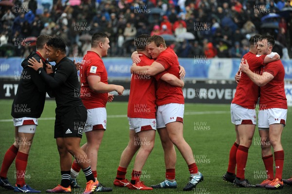 170619 - New Zealand U20 v Wales U20 - World Rugby Under 20 Championship - 5th Place Semi-Final -  Dewi Lake (centre) Wales U20 captain celebrates a famous victory over New Zealand U20 at full time