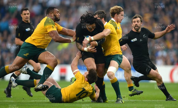 311015 - New Zealand v Australia - Rugby World Cup Final 2015 -Ma'a Nonu of New Zealand is tackled by Bernard Foley and Adam Ashley-Cooper of Australia