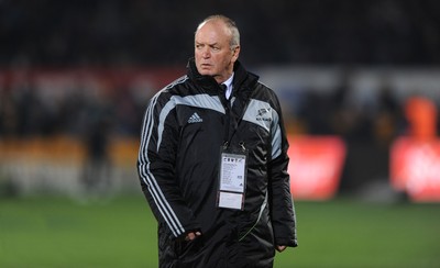 19.06.10 - New Zealand v Wales - 2010 Steinlager Series - New Zealand Head Coach Graham Henry. 