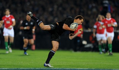 19.06.10 - New Zealand v Wales - 2010 Steinlager Series - Israel Dagg of New Zealand. 