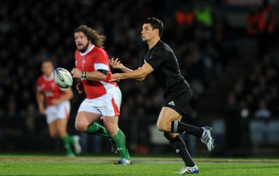 19.06.10 - New Zealand v Wales - 2010 Steinlager Series - Dan Carter of New Zealand. 
