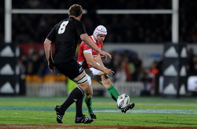 19.06.10 - New Zealand v Wales - 2010 Steinlager Series - Leigh Halfpenny of Wales. 