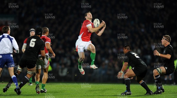 19.06.10 - New Zealand v Wales - 2010 Steinlager Series - Andrew Bishop of Wales takes high ball. 