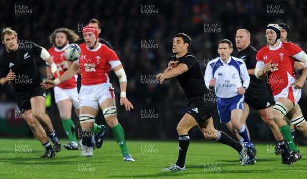 19.06.10 - New Zealand v Wales - 2010 Steinlager Series - Dan Carter of New Zealand. 
