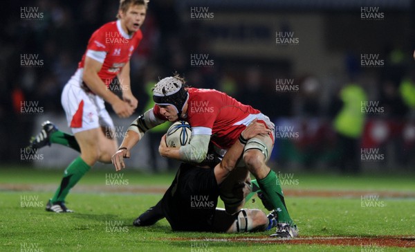 19.06.10 - New Zealand v Wales - 2010 Steinlager Series - Ryan Jones of Wales. 