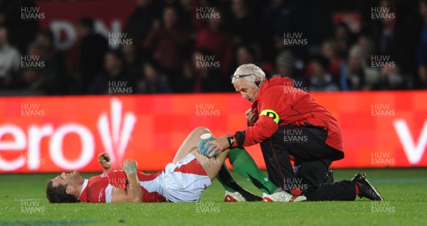 19.06.10 - New Zealand v Wales - 2010 Steinlager Series - Jamie Roberts of Wales is treated by doctor Prof John Williams.. 
