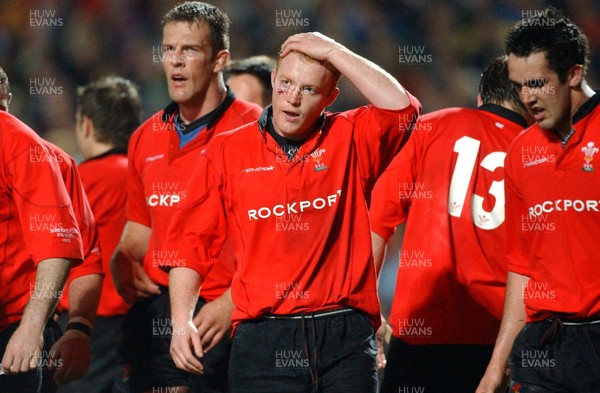 210603 - New Zealand v Wales - Wales Tour of Australasia - Wales' Martyn Williams feels the strain, sporting a cut cheek