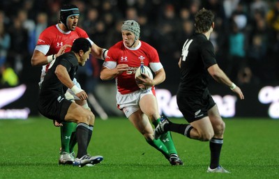 26.06.10 - New Zealand v Wales - 2010 Steinlager Series - Jonathan Davies of Wales looks for a way through. 