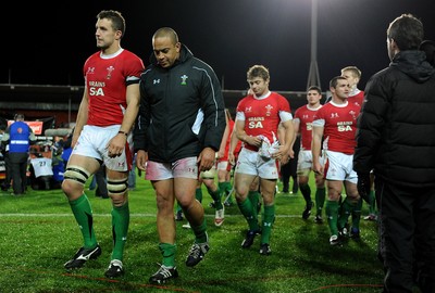 26.06.10 - New Zealand v Wales - 2010 Steinlager Series - Deiniol Jones and Gavin Thomas of Wales look dejected. 