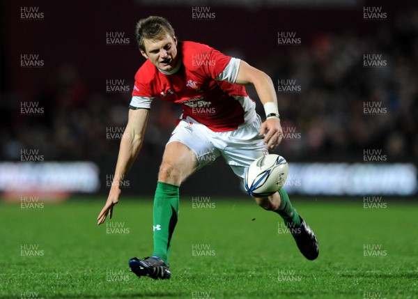 26.06.10 - New Zealand v Wales - 2010 Steinlager Series - Dan Biggar of Wales. 