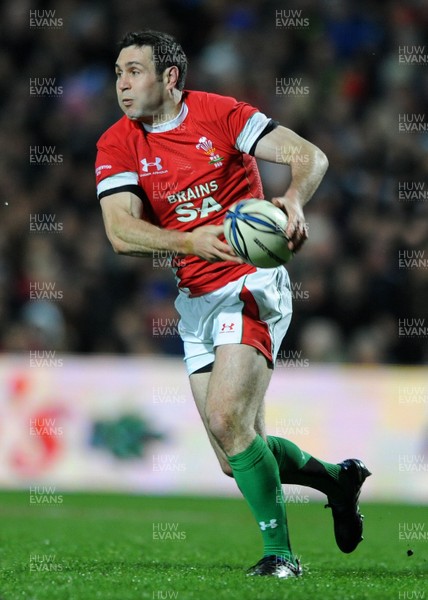 26.06.10 - New Zealand v Wales - 2010 Steinlager Series - Stephen Jones of Wales gets the ball away. 