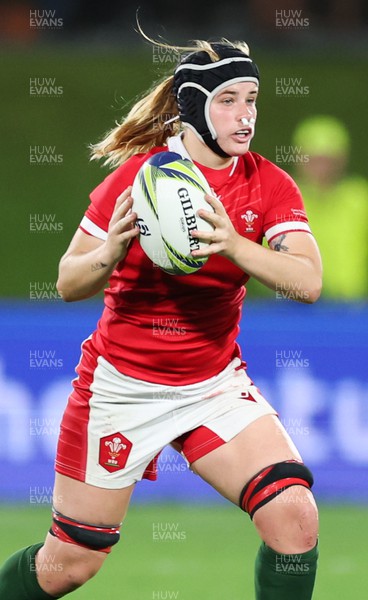 291022 - New Zealand v Wales, Women’s World Cup Quarter-Final - Bethan Lewis of Wales