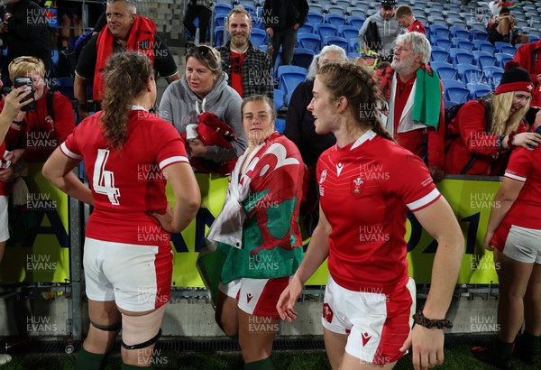291022 - New Zealand v Wales, Women’s World Cup Quarter-Final - Wales players speak to family and supporters at the end of the match