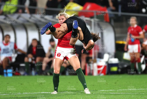 291022 - New Zealand v Wales, Women’s World Cup Quarter-Final -  Ruby Tui of New Zealand is tackled by Carys Williams of Wales