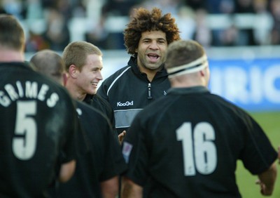 160105 - Newcastle Falcons v Newport Gwent Dragons - Heineken Cup Rugby - Falcons Colin Charvis celebrates with his team-mates