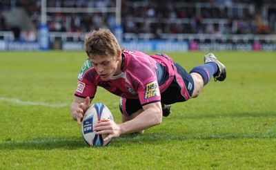 11.04.10 - Newcastle Falcons v Cardiff Blues - Amlin Challenge Cup Quarter Final - Ben Blair of Cardiff Blues scores try. 