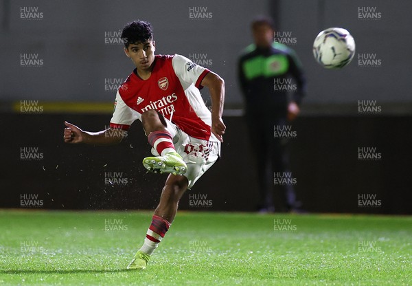 121021 - Newport County v Arsenal U21s - Papa Johns Trophy - Salah Oulad M�Hand of Arsenal U21s scores a goal