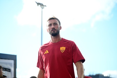 040826 - Newport County v AS Roma - Pre-Season Friendly - Bryan Cristante of Roma arrives at the stadium