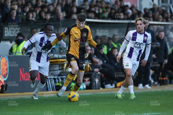261225 - Newport County v Barnet - Sky Bet League 2 - Joe Thomas of Newport County takes on Idris Kanu of Barnet