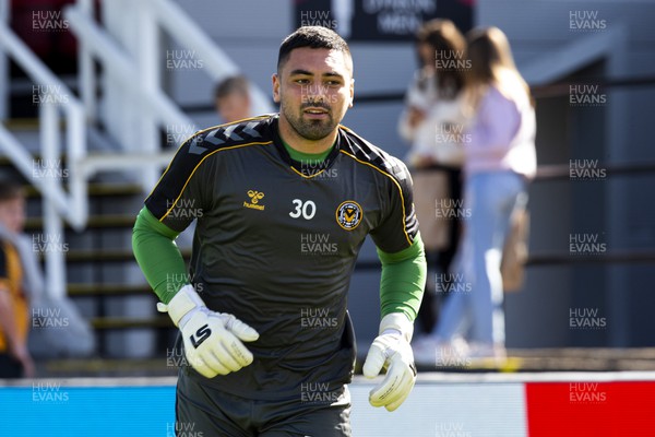 170922 - Newport County v Barrow - Sky Bet League 2 - Newport County goalkeeper Nick Townsend during the warm up