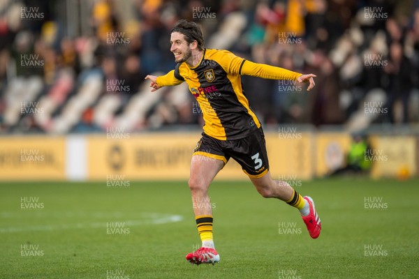 291125 - Newport County v Barrow - Sky Bet League 2 - Anthony Glennon of Newport County celebrates scoring goal