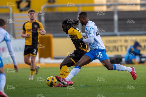 291125 - Newport County v Barrow - Sky Bet League 2 - Cameron Antwi of Newport County holds off Rekeem Harper of Barrow
