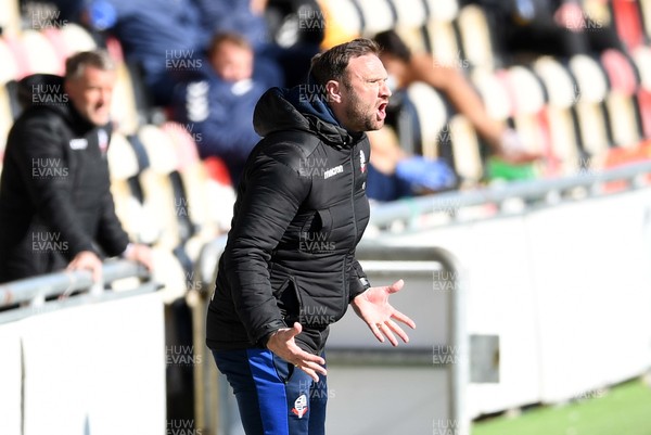 050421 - Newport County v Bolton Wanderers - EFL SkyBet League 2 - Bolton Wanderers Manager Ian Evatt appeals from the sideline