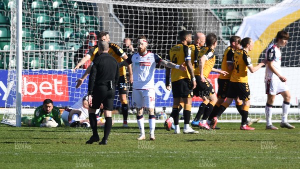050421 - Newport County v Bolton Wanderers - EFL SkyBet League 2 - Both sets of players confront the referee in the goalmouth at the end of the game