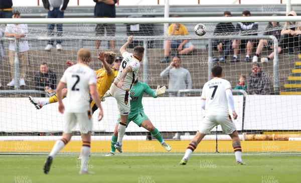 230923 - Newport County v Bradford City, EFL Sky Bet League 2 - Andy Cook of Bradford City heads to score the opening goal