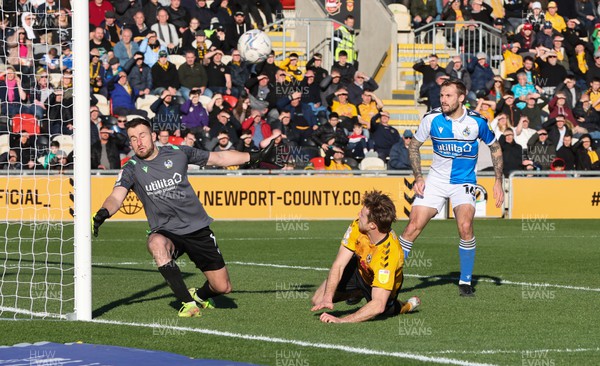 050322 - Newport County v Bristol Rovers, Sky Bet League 2 - Alex Fisher of Newport County sees his header at goal strike the post