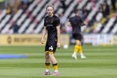 060925 - Newport County v Bristol Rovers - Sky Bet League 2 - Sammy Brabrooke of Newport County during the warm up