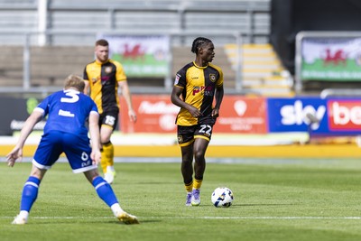 060925 - Newport County v Bristol Rovers - Sky Bet League 2 - Habeeb Ogunneye of Newport County in action