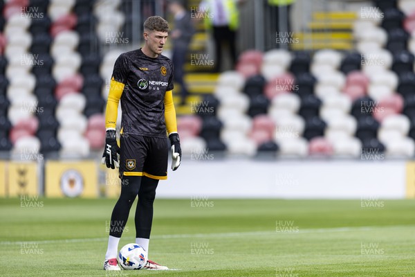 060925 - Newport County v Bristol Rovers - Sky Bet League 2 - Newport County goalkeeper Jordan Wright during the warm up