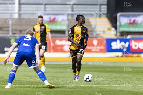 060925 - Newport County v Bristol Rovers - Sky Bet League 2 - Habeeb Ogunneye of Newport County in action