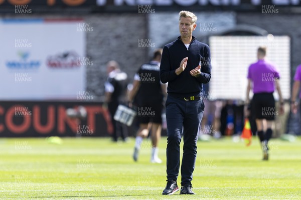 060925 - Newport County v Bristol Rovers - Sky Bet League 2 - Newport County manager David Hughes applauds fans at full time