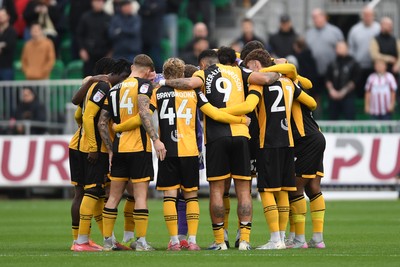 181025 - Newport County v Cheltenham Town - Sky Bet League 2 - Newport huddle