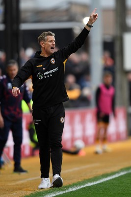 181025 - Newport County v Cheltenham Town - Sky Bet League 2 - Newport County Manager, David Hughes